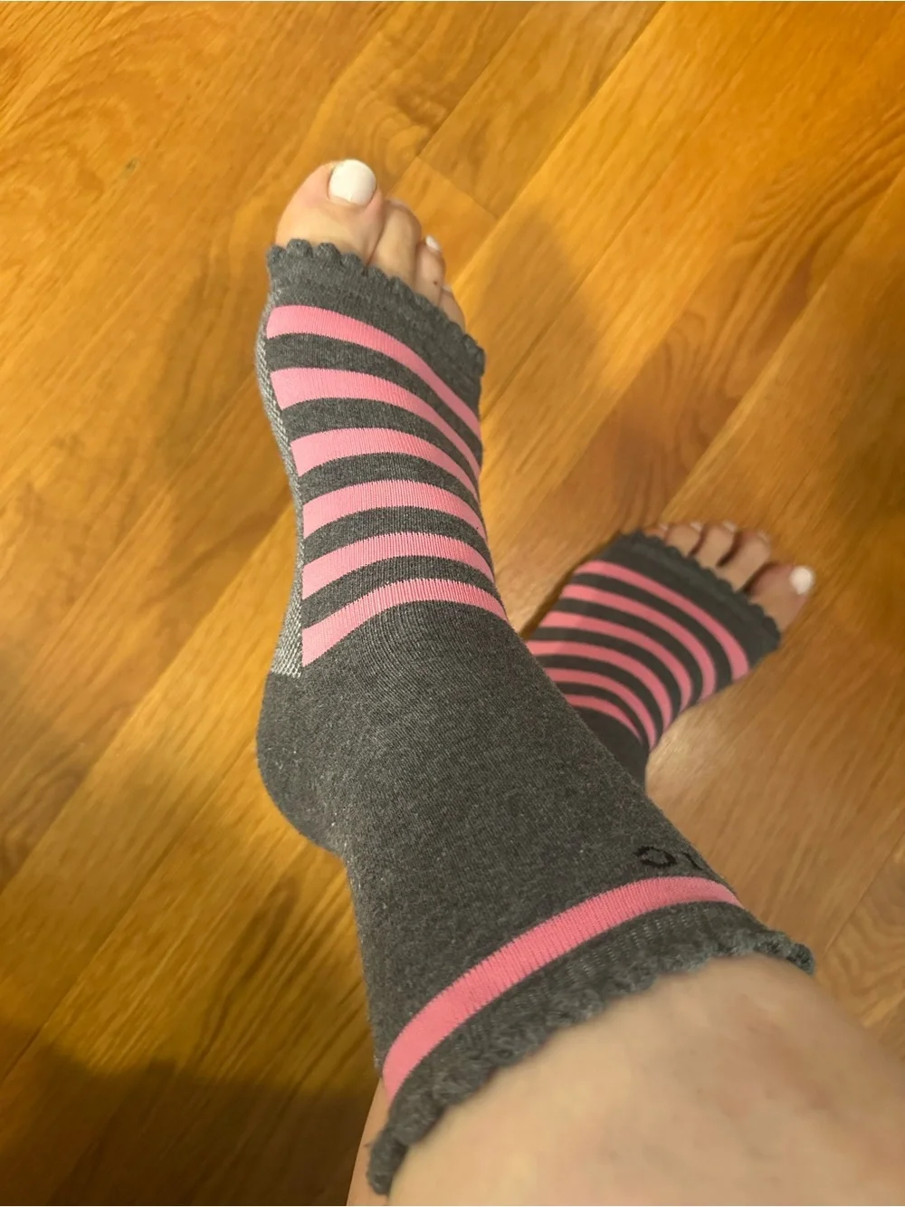 Gray & Pink Striped Toe-Free Ankle Socks - Women's Comfort